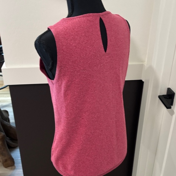 Vince Camuto Raspberry Tank Top - Picture 3 of 3